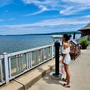 Meet your Posher, Lina